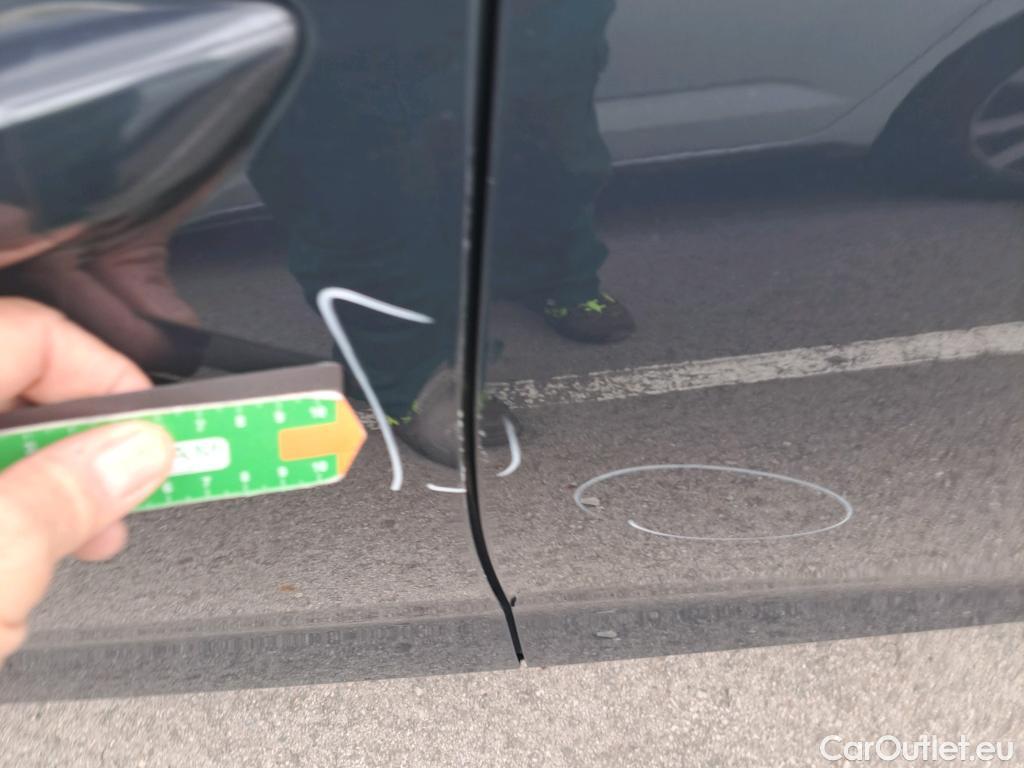  Hyundai  i20 HYUNDAI  / 2020 / 5P / berlina con portón 1.0 TGDI 74kW (100CV) Klass #4