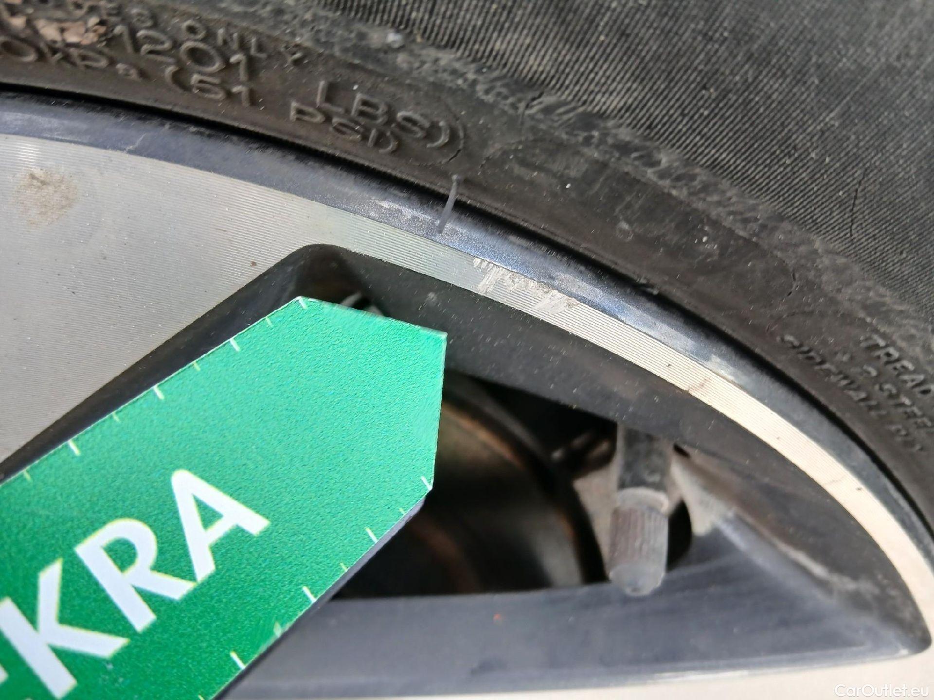  Hyundai  Bayon HYUNDAI  / 2021 / 5P / todoterreno 1.2 MPI Maxx #53