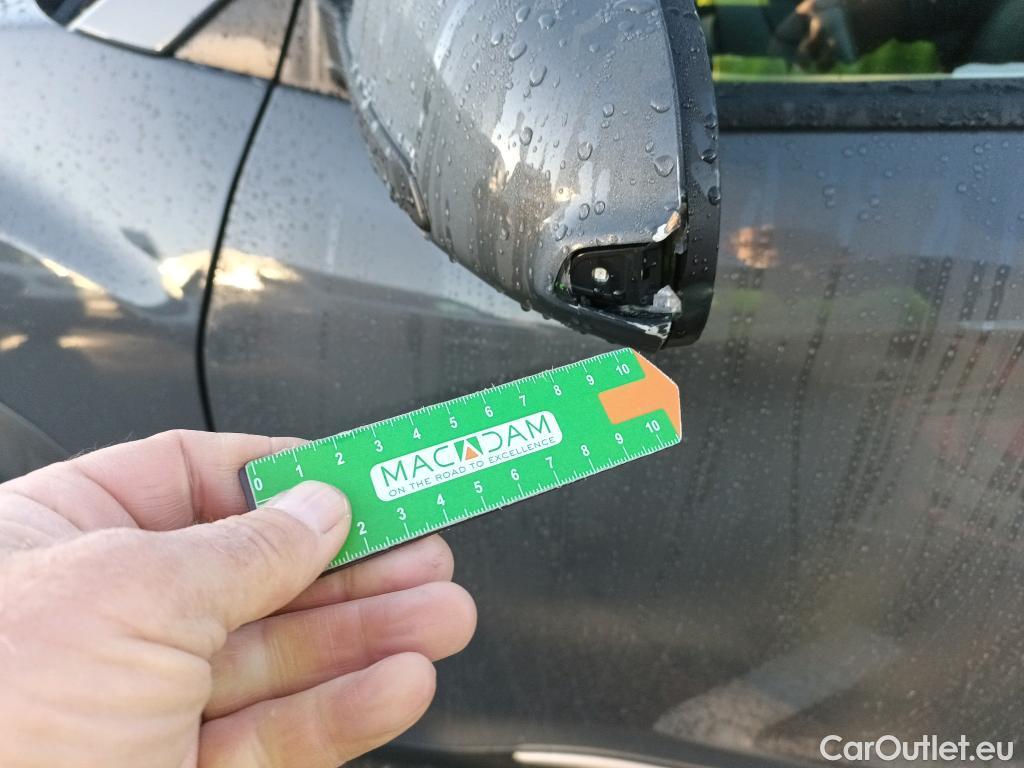  Hyundai  Konna HYUNDAI Kona / 2020 / 5P / todoterreno 1.6 GDI HEV Style Sky DCT #3