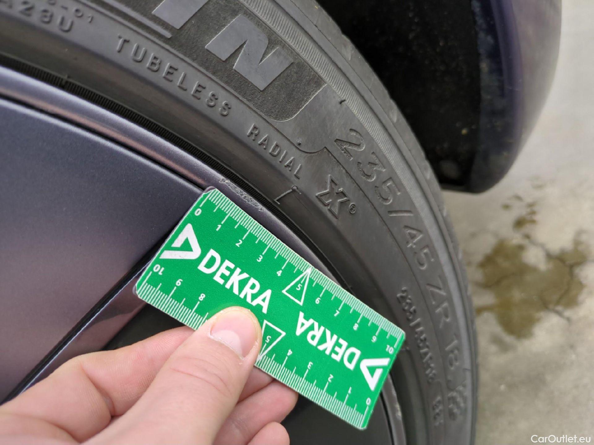  Tesla  Model 3 TESLA  / 2018 / 4P / Berline Grande Autonomie #25