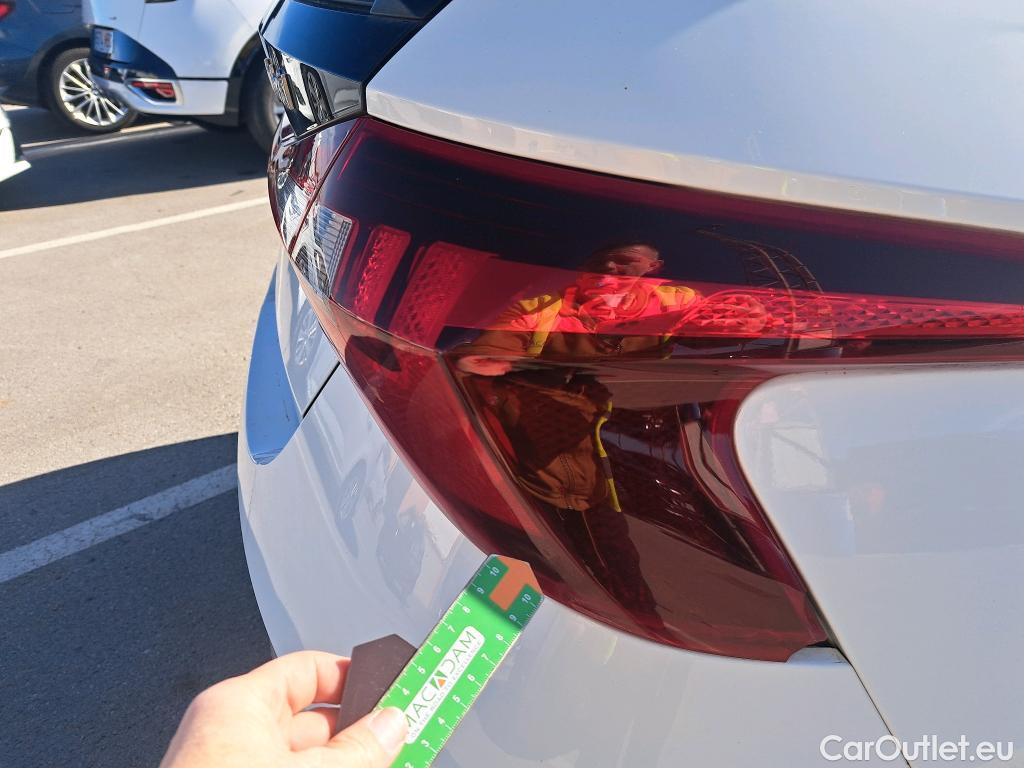  Hyundai  i20 HYUNDAI  / 2020 / 5P / berlina con portón 1.0 TGDI 74kW (100CV) 48V Essence #2