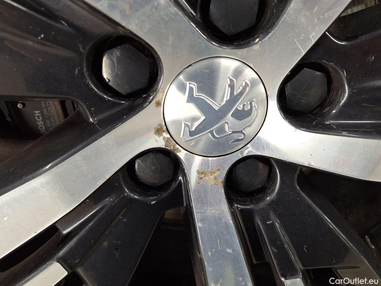  Peugeot  5008 Peugeot,  '16, Peugeot  1.5 BlueHDi 96kW S&S Allure 5d 7pl #25