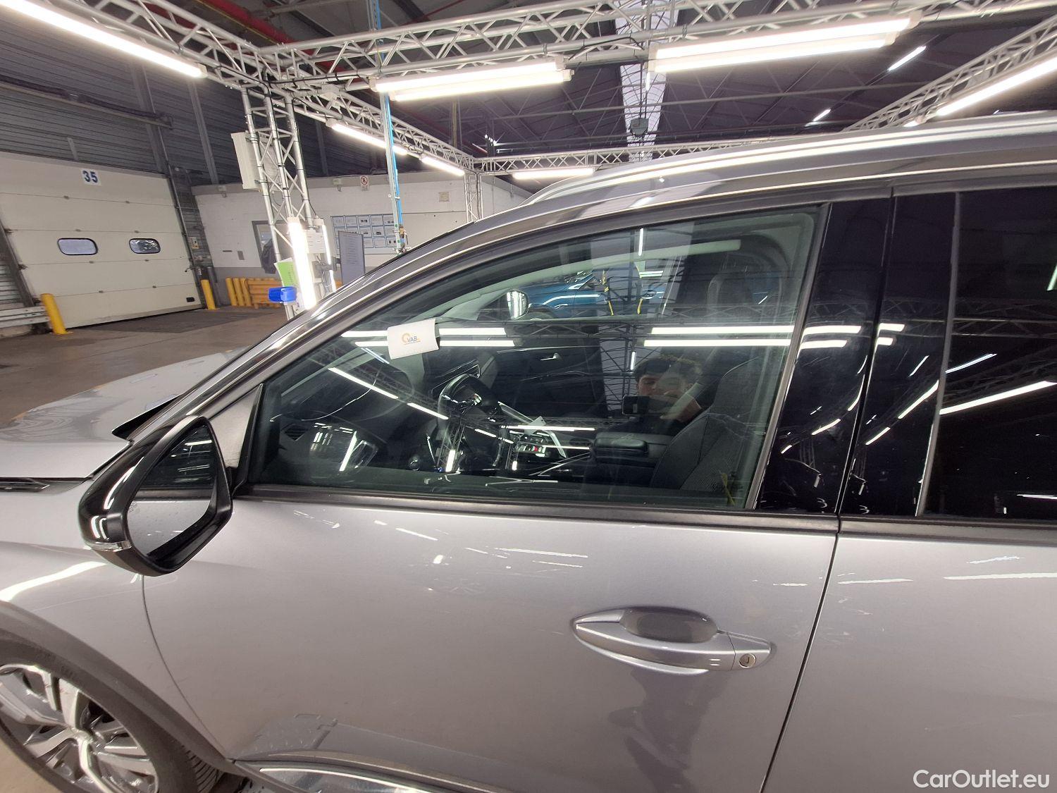  Peugeot  5008 Peugeot,  FL'20, Peugeot  1.2 PureTech 96kW S&S EAT8 Allure Pac #48