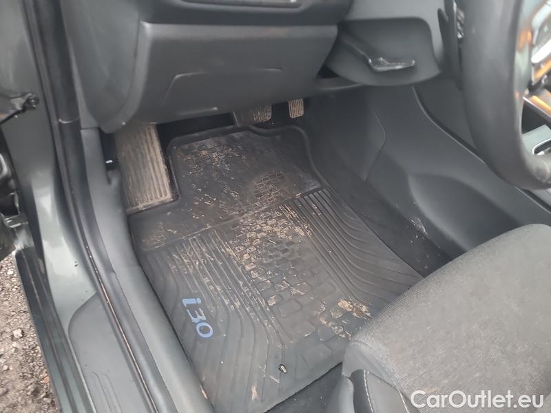  Hyundai  i30  Fastback (2018 ->)  FB 1.5TGDI 118 Smart AT #5