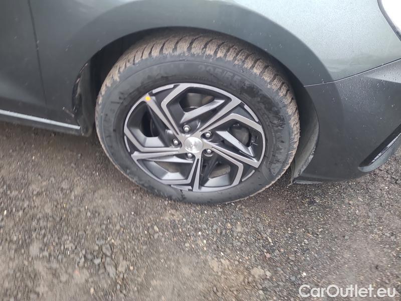  Hyundai  i30  Fastback (2018 ->)  FB 1.5TGDI 118 Smart AT #14