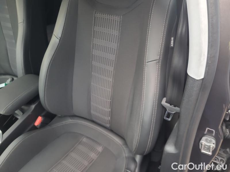  Peugeot  308 -SW  (P5) (2021)  SW 1.5 BHDi 130 ALL.P Aut #15