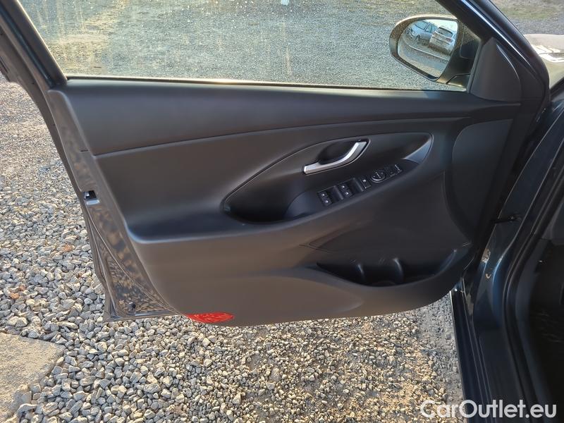  Hyundai  i30  (PD)(01.2017  ->)  kom.1.5TGDI FamilySmart AT #18