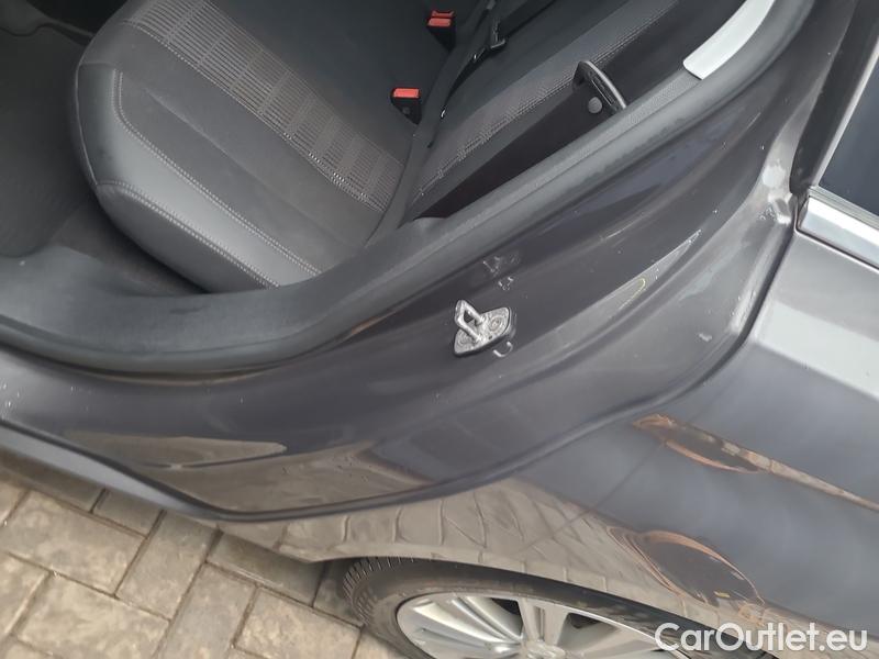  Peugeot  308 -SW  (P5) (2021)  SW 1.5 BHDi 130 ALL.P Aut #6