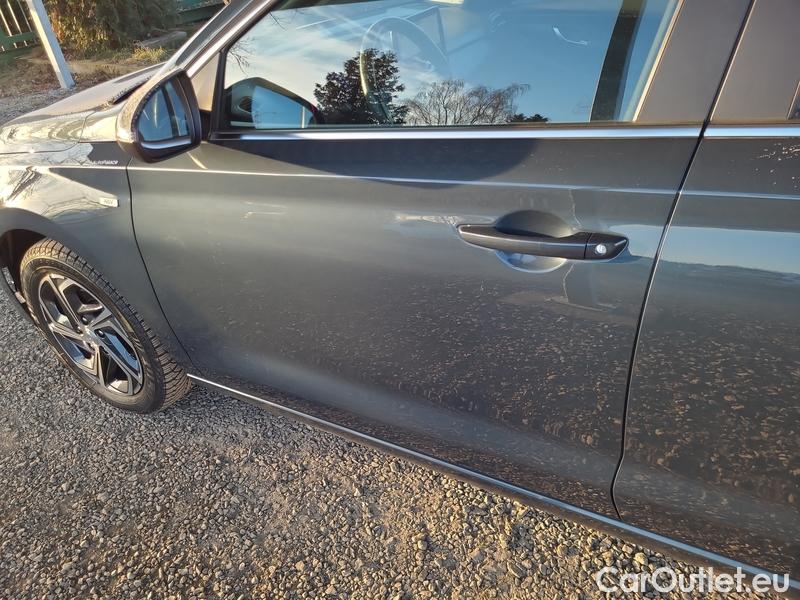  Hyundai  i30  (PD)(01.2017  ->)  kom.1.5TGDI FamilySmart AT #8