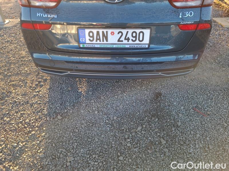  Hyundai  i30  (PD)(01.2017  ->)  kom.1.5TGDI FamilySmart AT #13