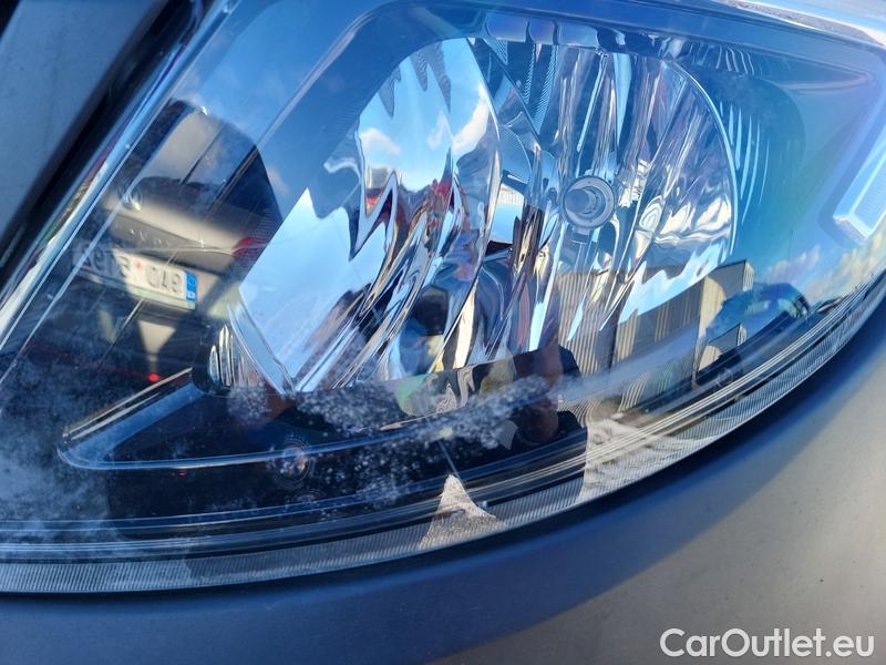  Opel  Movano  15m3 (2003) MovVan 2.3CDTI 180 L3H3 FWD #16