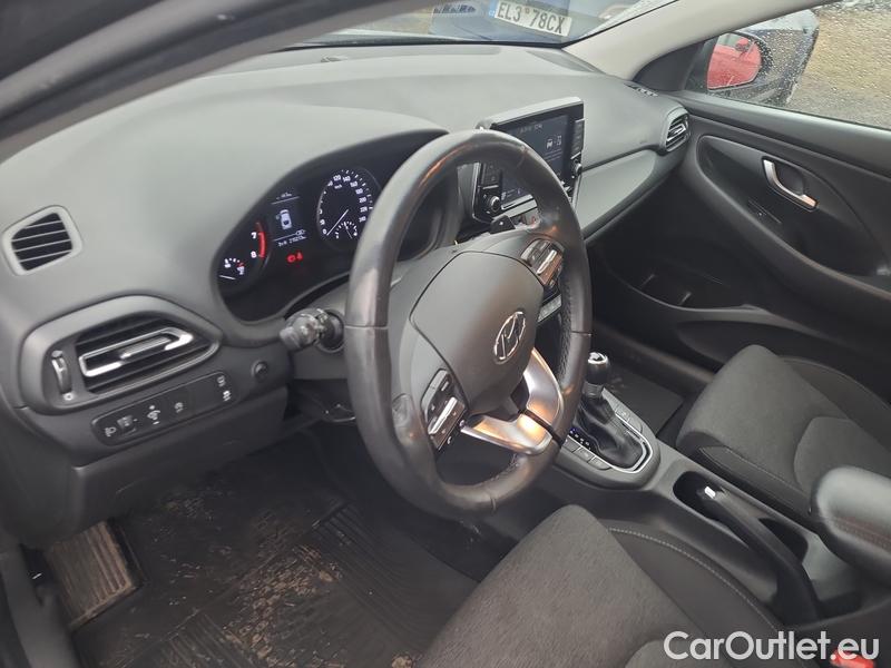  Hyundai  i30  Fastback (2018 ->)  FB 1.5TGDI 118 Smart AT #6