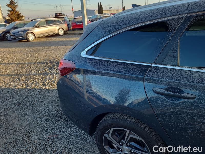  Hyundai  i30  (PD)(01.2017  ->)  kom.1.5TGDI FamilySmart AT #15