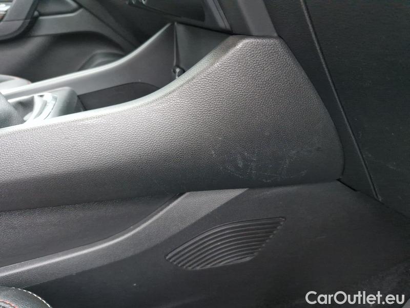  Renault  Captur  (2020)  1.3TCe 140 R.S.Line 5d #15