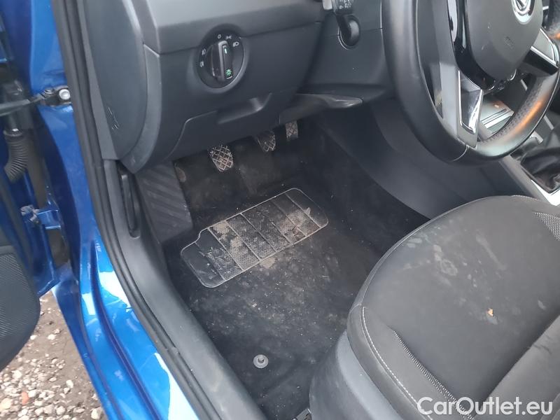  Skoda  Octavia  Combi  (5E5)(03.2017->)  Com 1.6TDI 85 Ambition #19