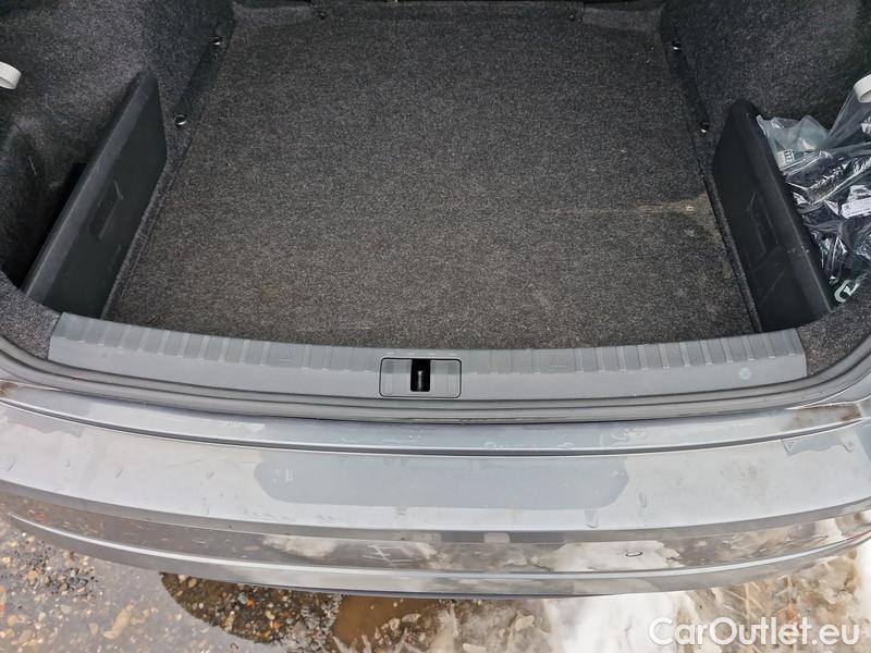  Skoda  Octavia  Lim. (NX3)(2020)  2.0TDI 85 Style AT #16