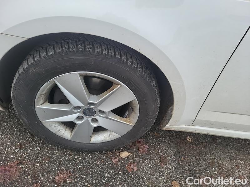  Skoda  Octavia  Combi  (5E5)(03.2017->)  Com TDI 110 Ambit. AT #10