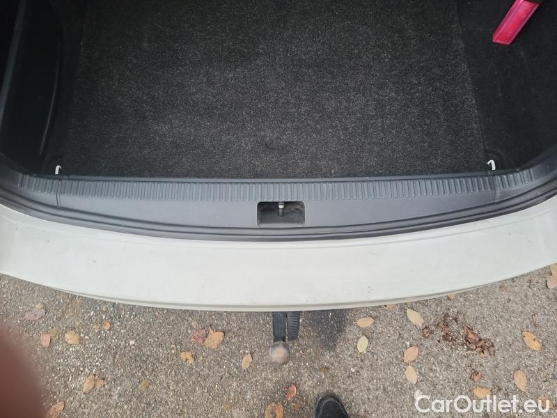  Skoda  Octavia  Combi  (5E5)(03.2017->)  Com TDI 110 Ambit. AT #6