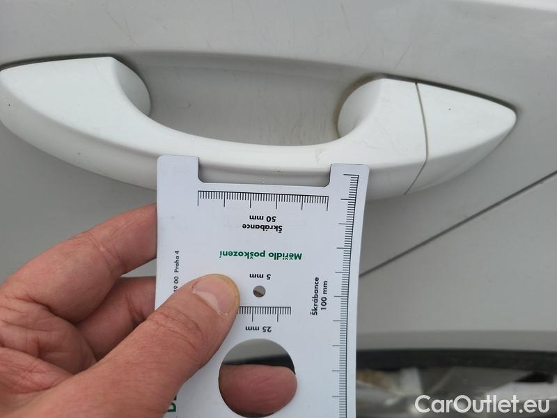  Skoda  Octavia  Combi  (5E5)(03.2017->)  Com TDI 110 Ambit. AT #13