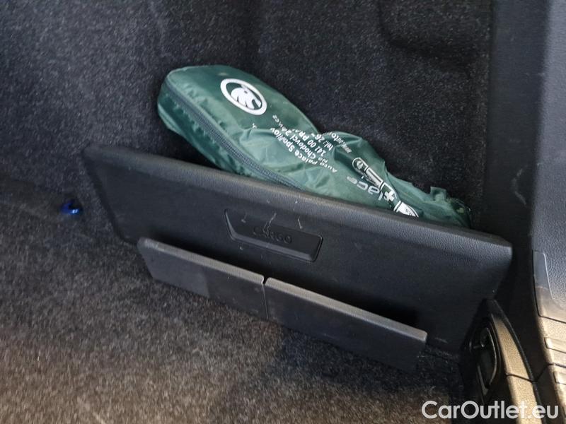  Skoda  Octavia  Combi (NX3)(2020) Oct.Combi 2.0TDI 85 Style AT #8