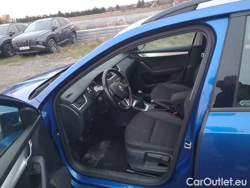  Skoda  Octavia  Combi  (5E5)(03.2017->)  Com 1.6TDI 85 Ambition #24