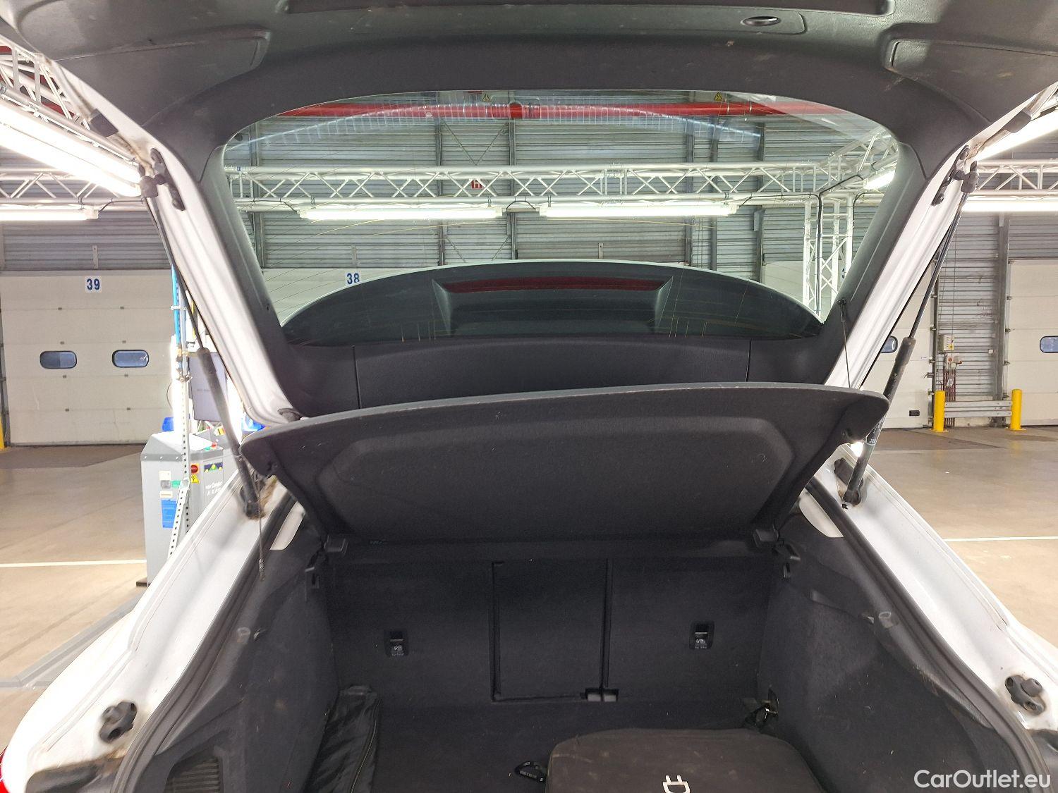  Audi  Q3 Audi,  SB '19 PHEV, Audi  Sportback 45 TFSI e S tronic S Line 5d #22