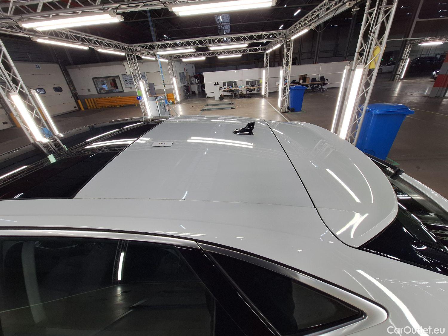  Audi  Q3 Audi,  SB '19 PHEV, Audi  Sportback 45 TFSI e S tronic S Line 5d #24