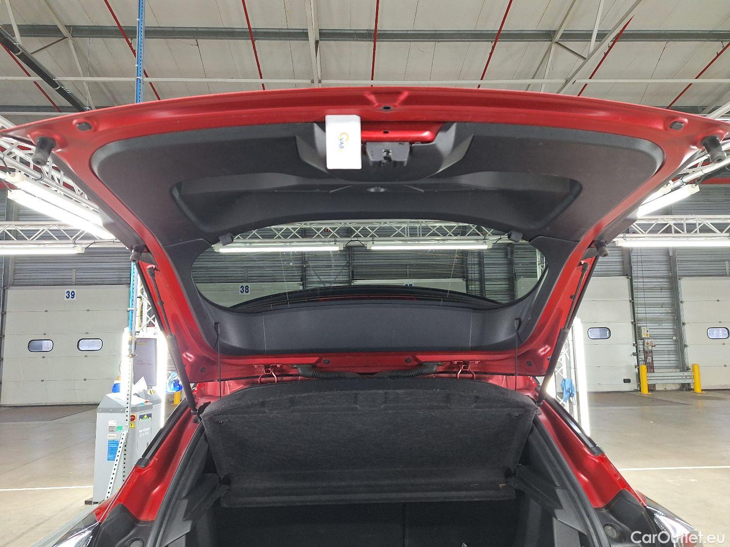  Peugeot  2008 Peugeot,  '19, Peugeot  1.5 BlueHDi 75kW S&S GT Line 5d #52