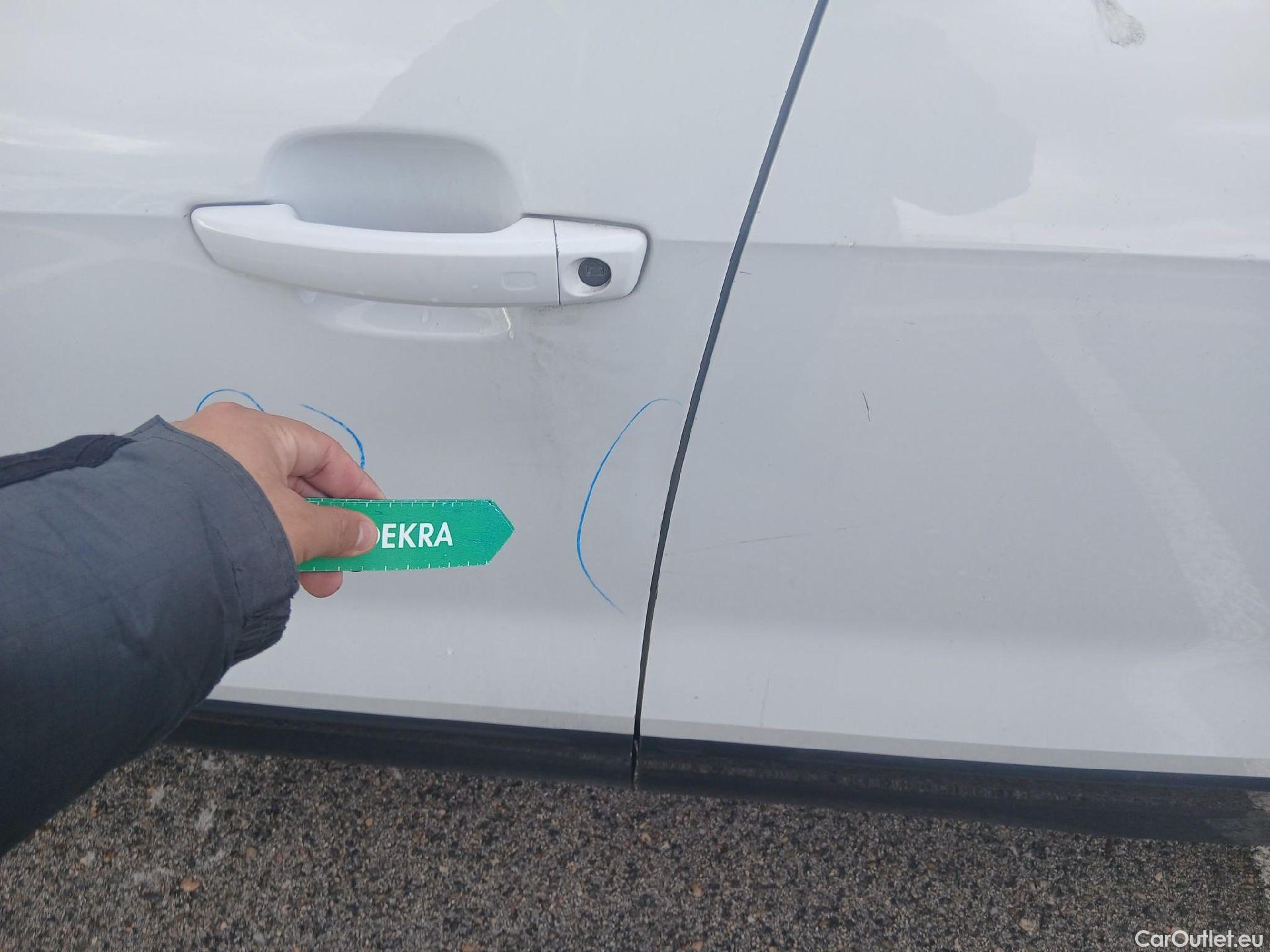  Audi  Q2 AUDI  / 2016 / 5P / todoterreno Design 30 TFSI 85kW (116CV) #8