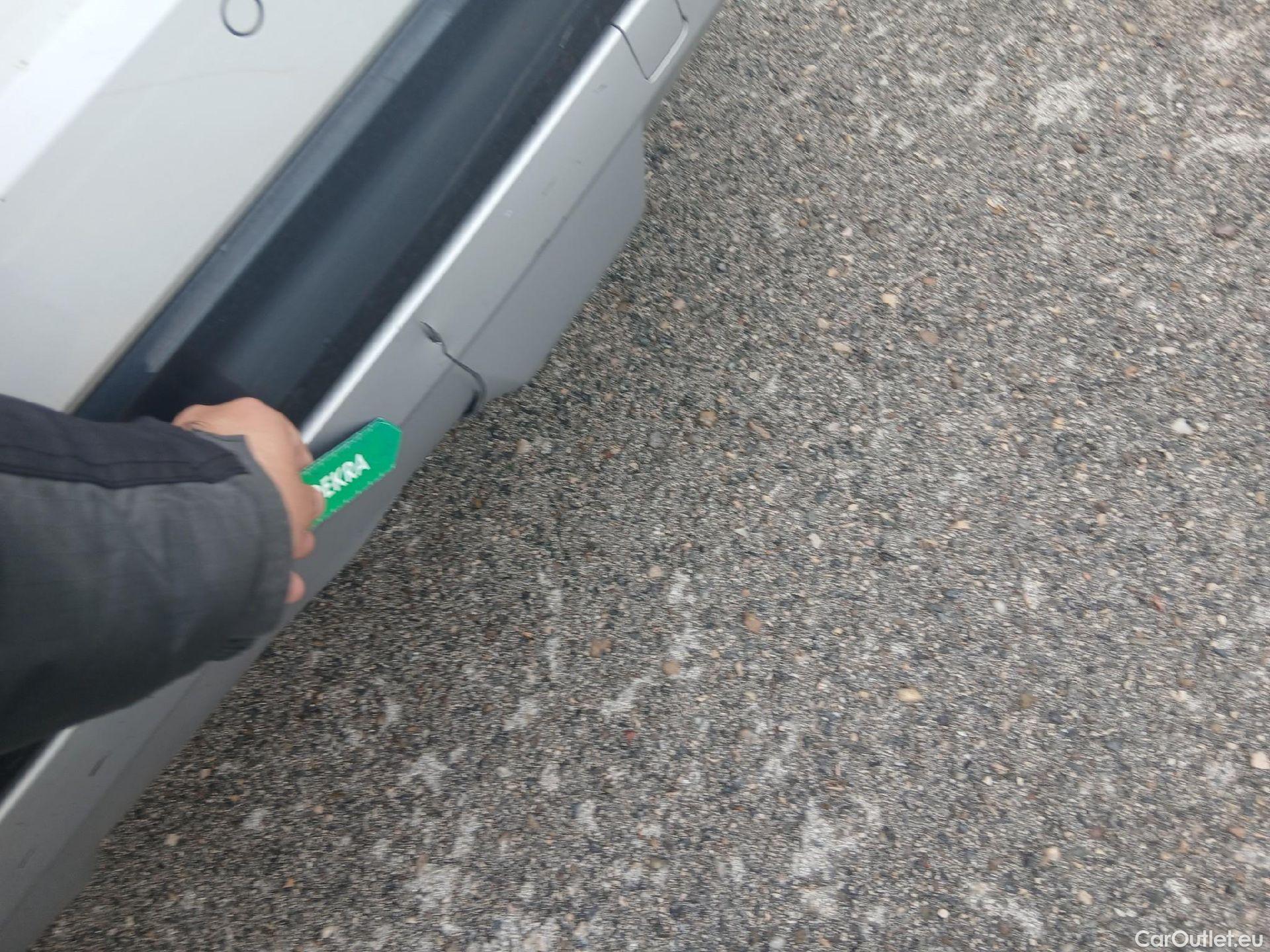  Audi  Q2 AUDI  / 2016 / 5P / todoterreno Design 30 TFSI 85kW (116CV) #17