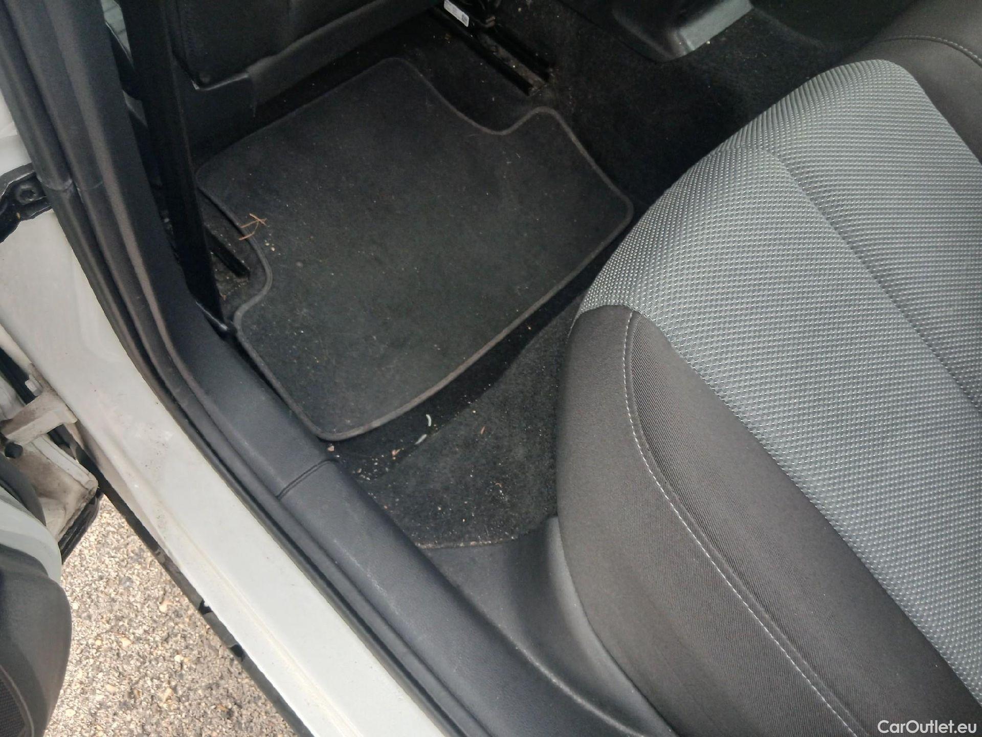  Audi  Q2 AUDI  / 2016 / 5P / todoterreno Design 30 TFSI 85kW (116CV) #1