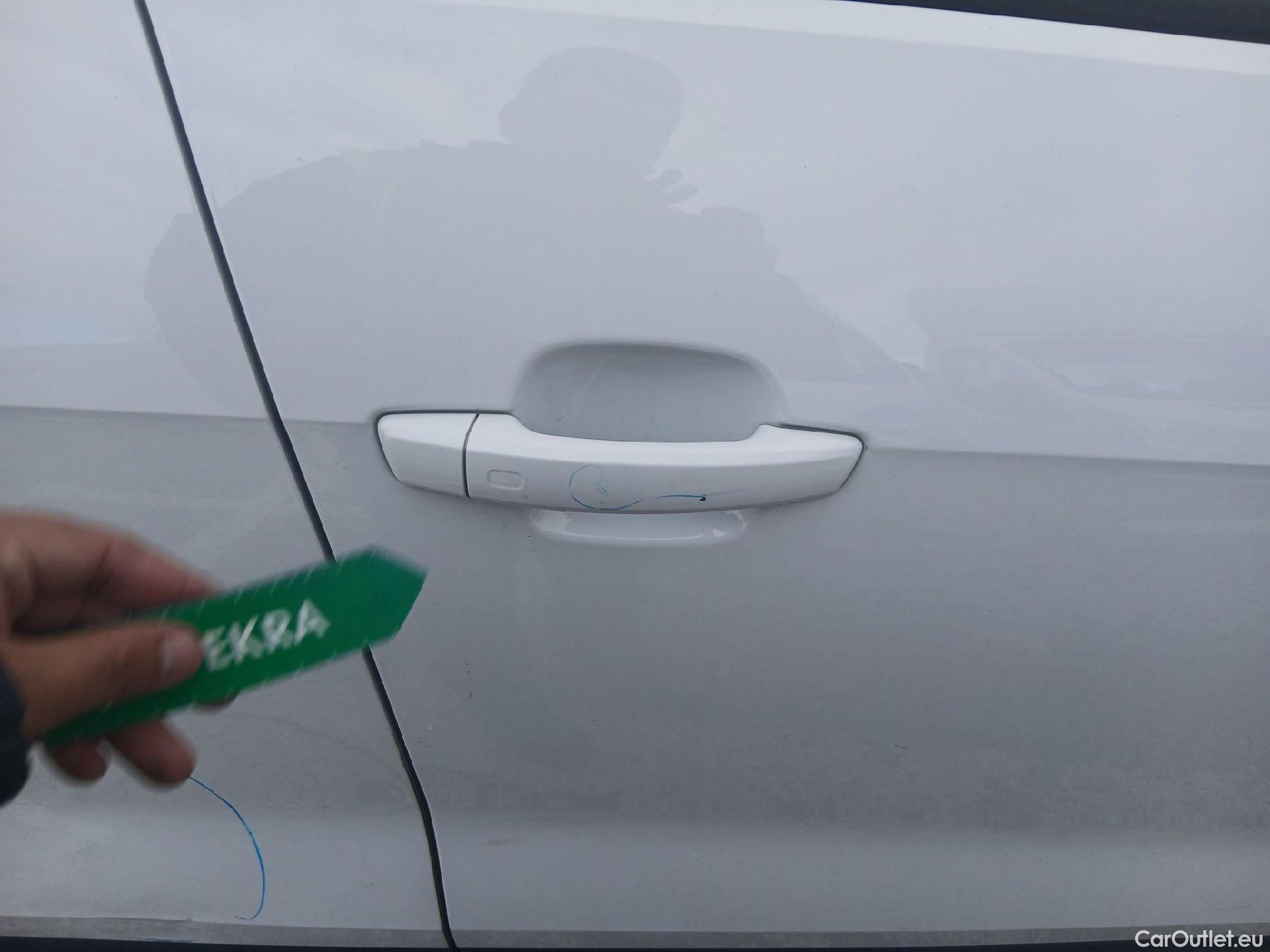  Audi  Q2 AUDI  / 2016 / 5P / todoterreno Design 30 TFSI 85kW (116CV) #34