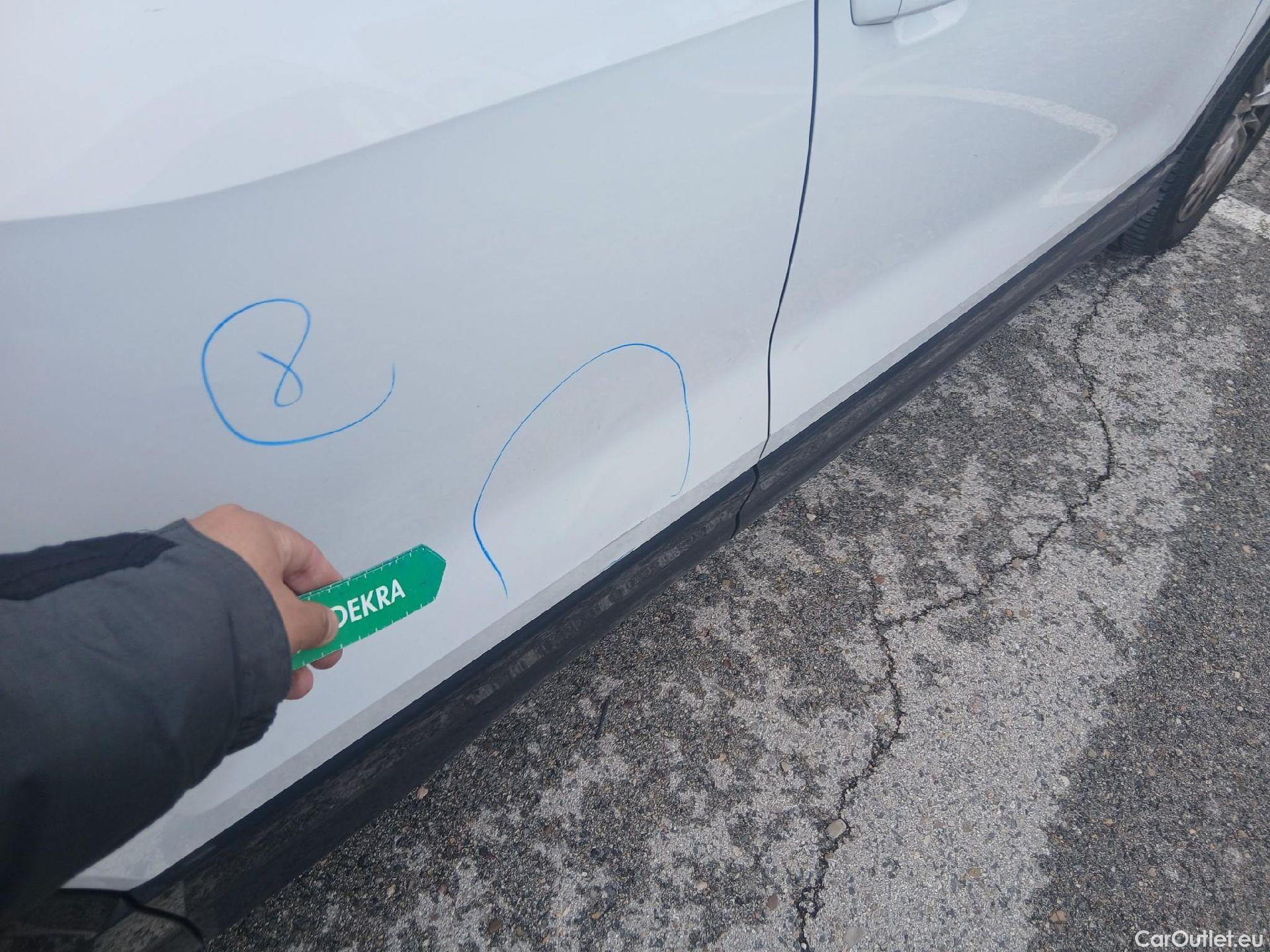  Audi  Q2 AUDI  / 2016 / 5P / todoterreno Design 30 TFSI 85kW (116CV) #26