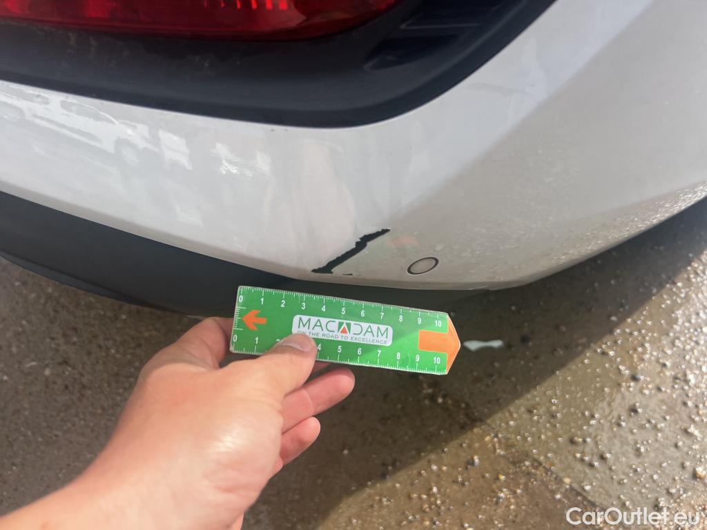  Hyundai  i30 HYUNDAI  / 2020 / 5P / berlina con portón 1.6 CRDI 100kW(136CV) 48V Klass Fastback #13