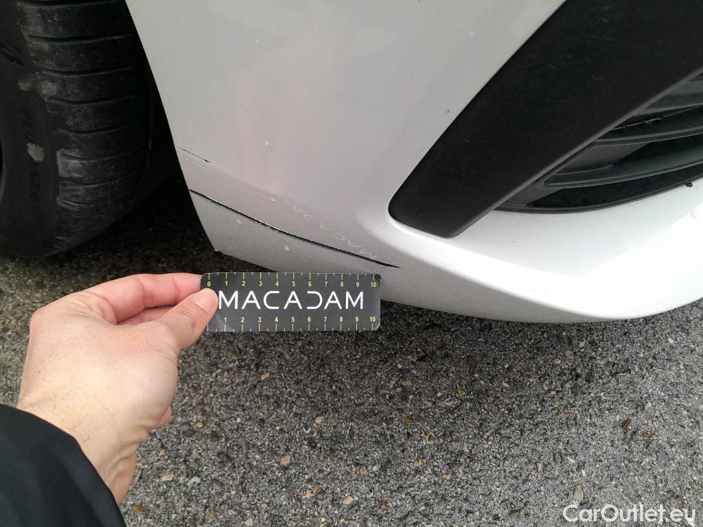  Bmw  Serie 1 BMW  / 2019 / 5P / berlina con portón 118i #16