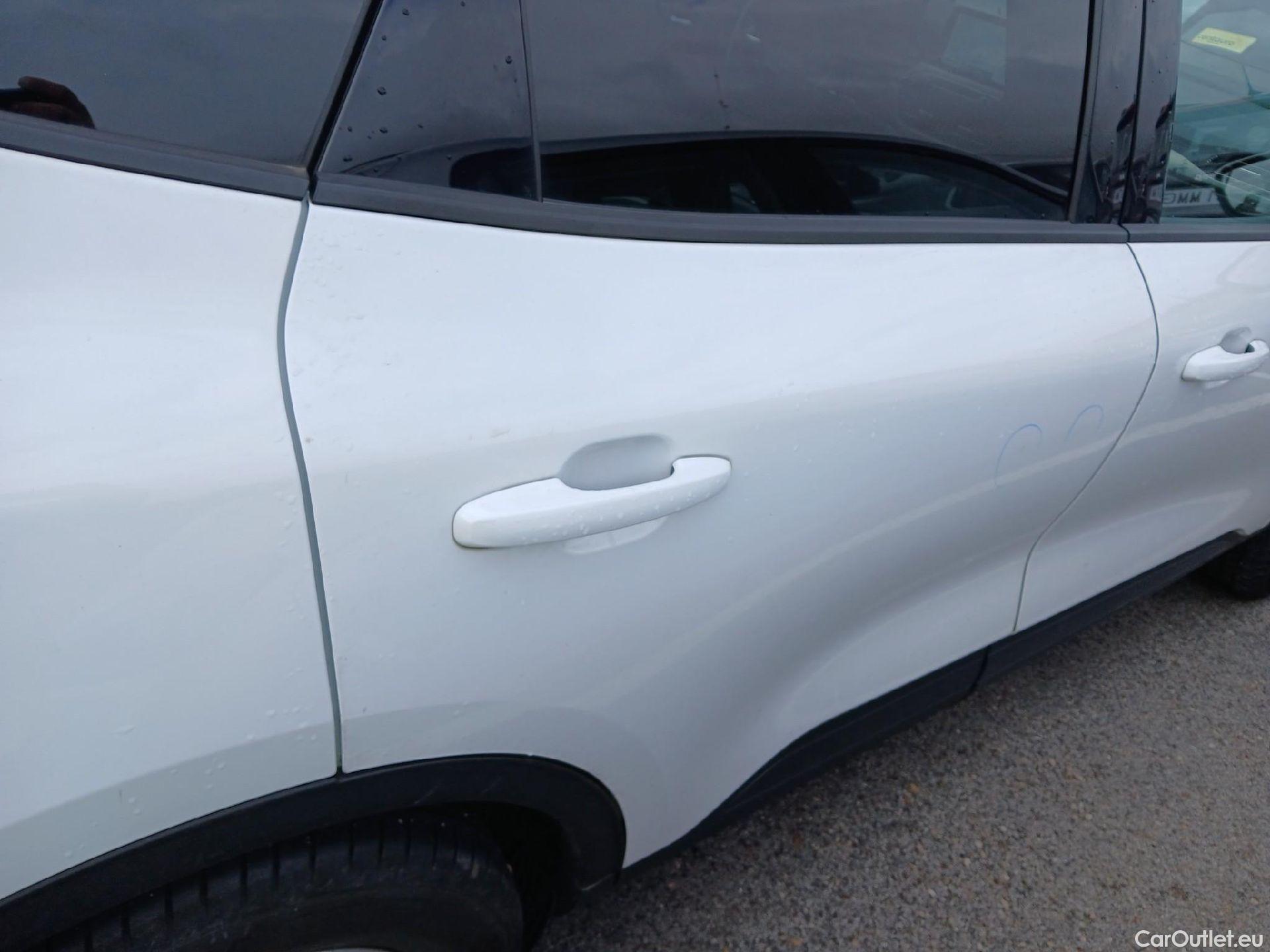  Ford  Kuga FORD  / 2019 / 5P / todoterreno Titanium 1.5 EcoBlue 88kW (120CV) Auto #21