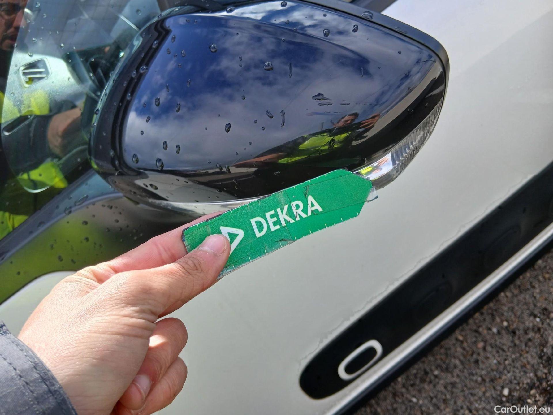  Citroen  C3 CITROEN  / 2016 / 5P / berlina con portón PureTech 60KW (82CV) SHINE #21