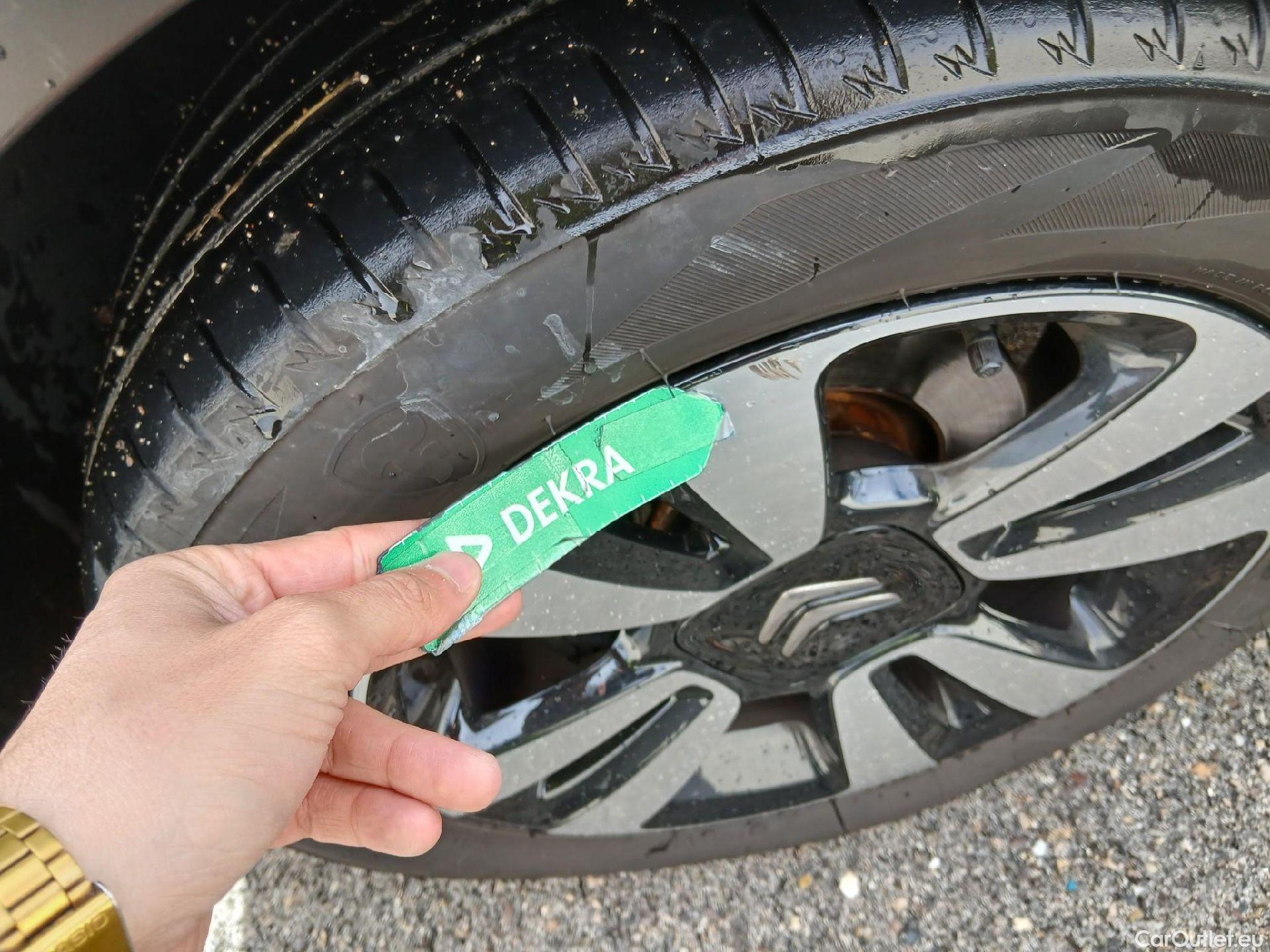  Citroen  C3 CITROEN  / 2016 / 5P / berlina con portón PureTech 60KW (82CV) SHINE #18