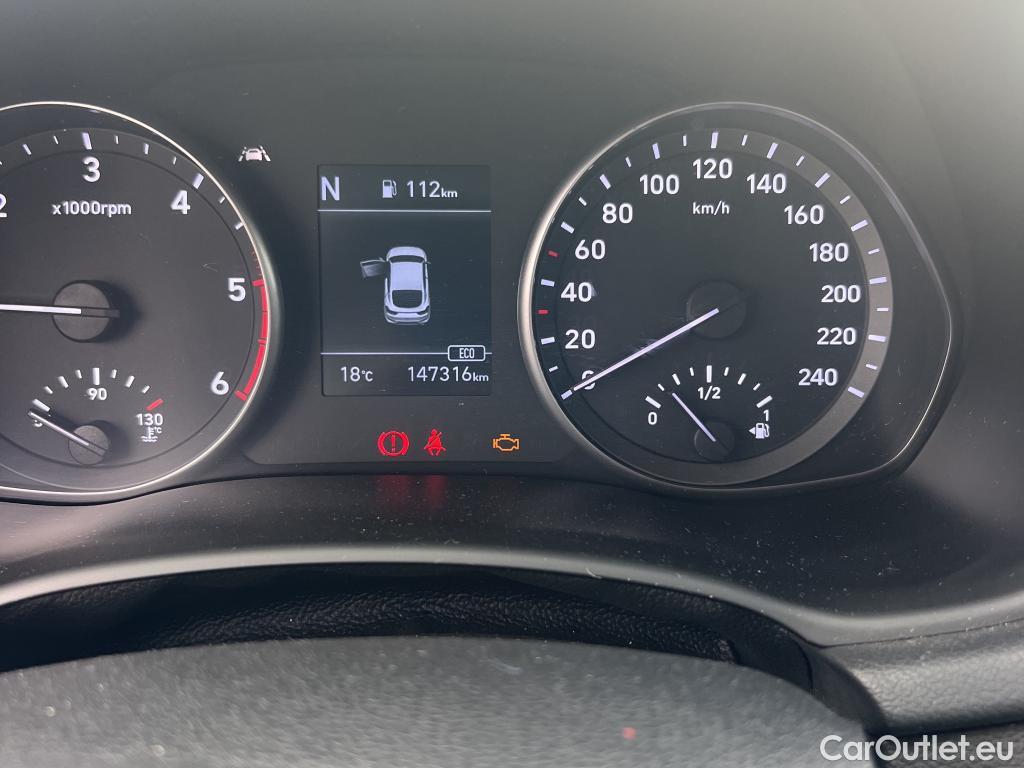  Hyundai  i30 HYUNDAI  / 2020 / 5P / berlina con portón 1.6 CRDI 100kW(136CV) 48V Klass Fastback #17