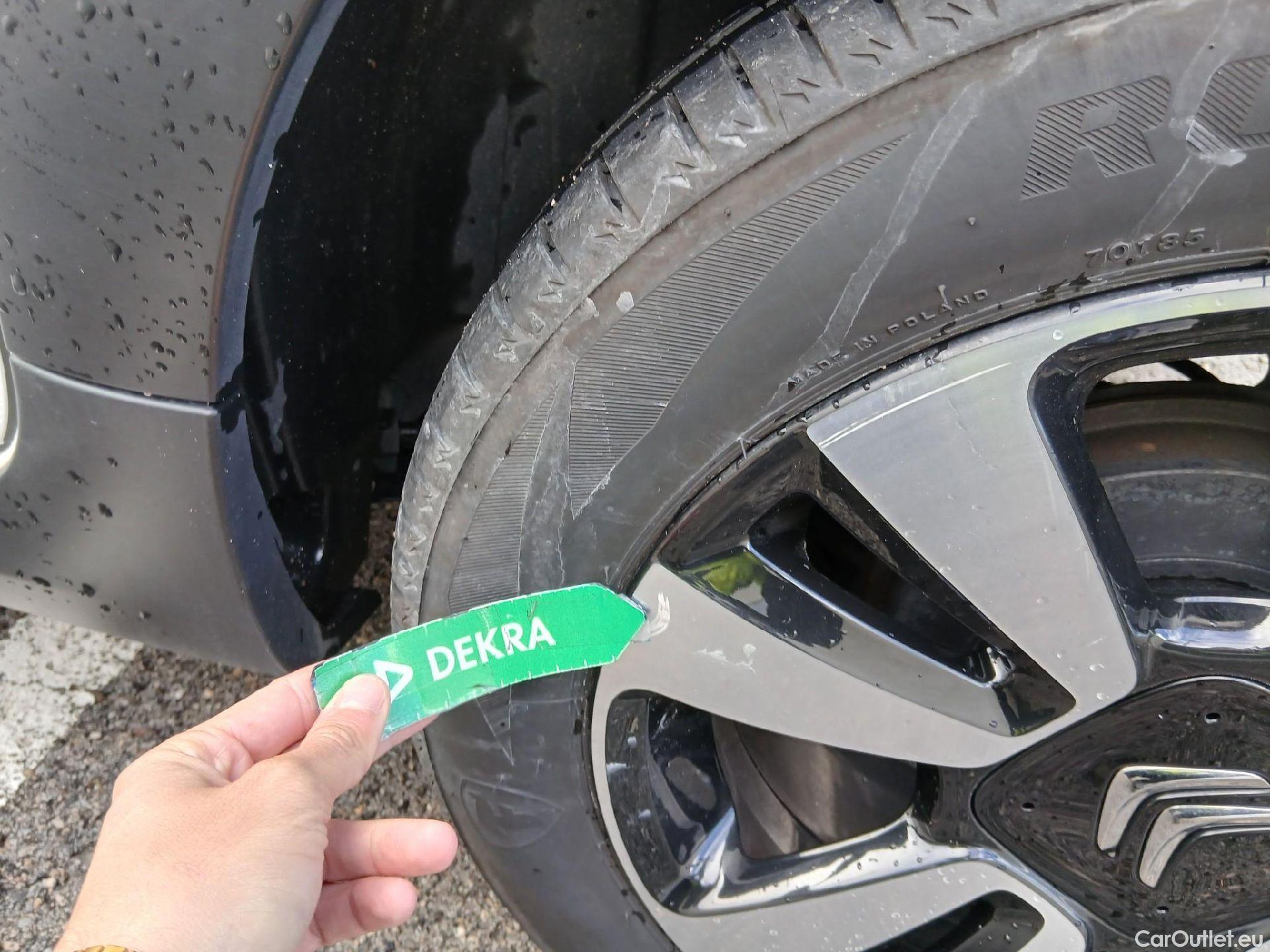  Citroen  C3 CITROEN  / 2016 / 5P / berlina con portón PureTech 60KW (82CV) SHINE #30