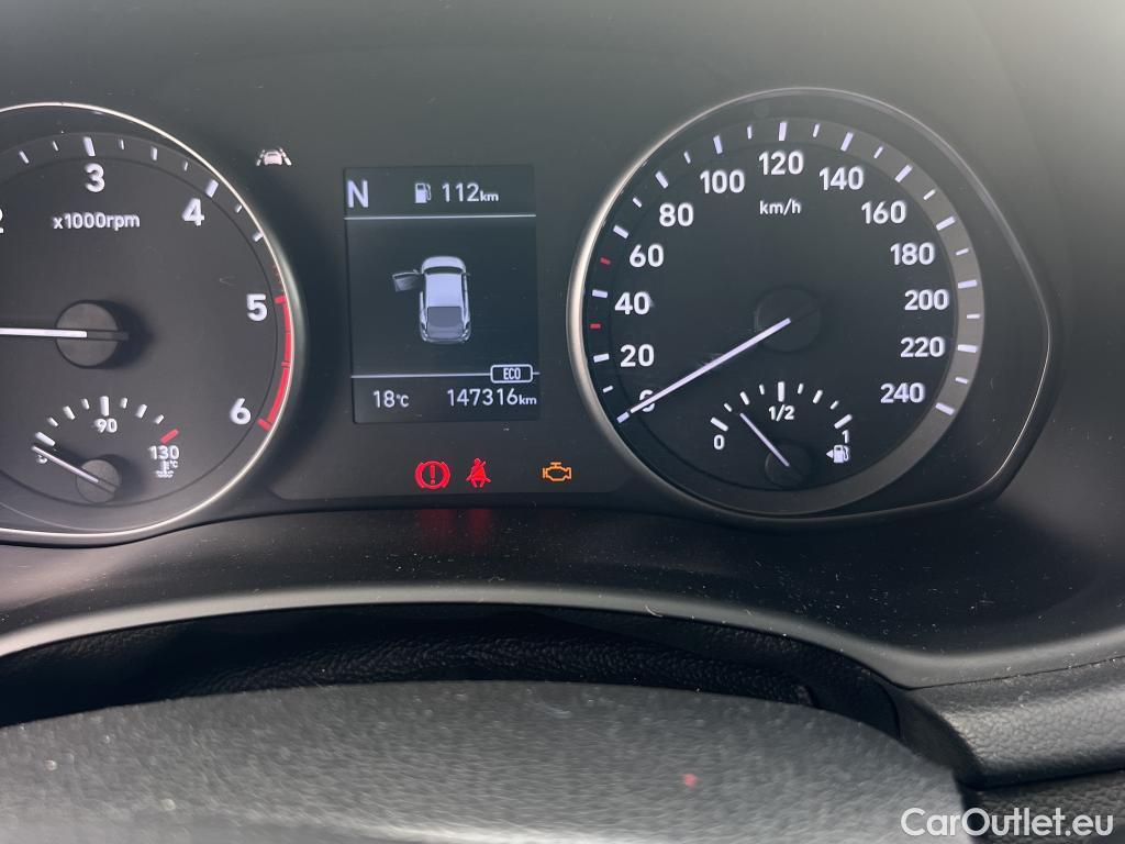  Hyundai  i30 HYUNDAI  / 2020 / 5P / berlina con portón 1.6 CRDI 100kW(136CV) 48V Klass Fastback #18