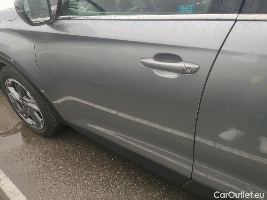  DS  DS7 DS DS 7 Crossback / 2017 / 5P / todoterreno BlueHDi DE 96kW (130CV) Auto.BE CHIC (AC) #3