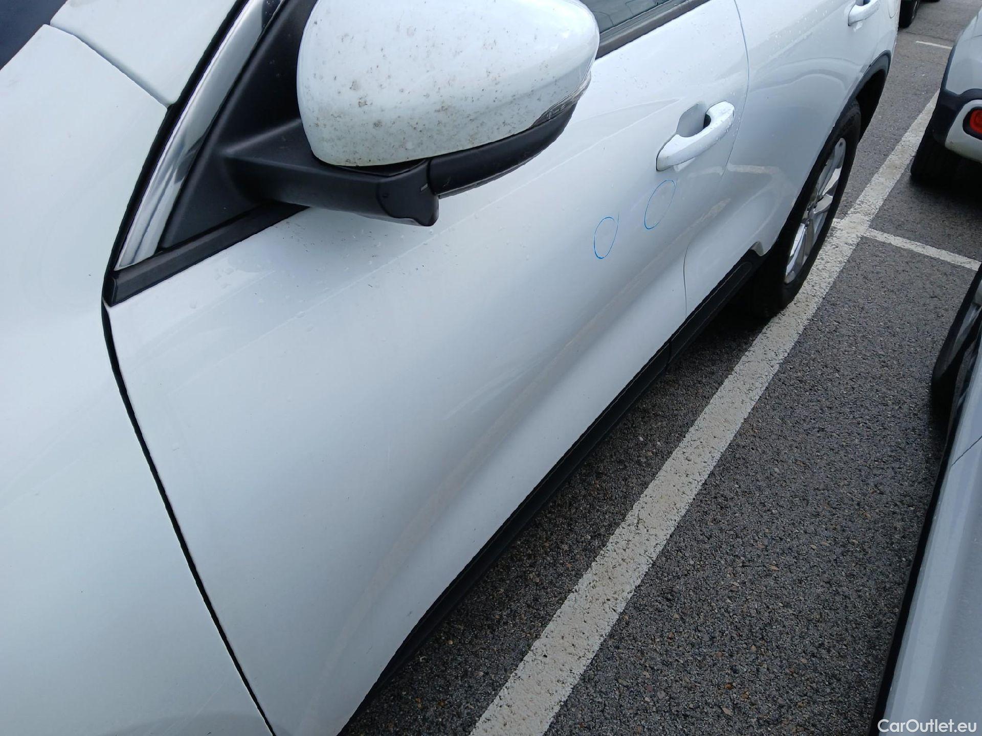  Ford  Kuga FORD  / 2019 / 5P / todoterreno Titanium 1.5 EcoBlue 88kW (120CV) Auto #12