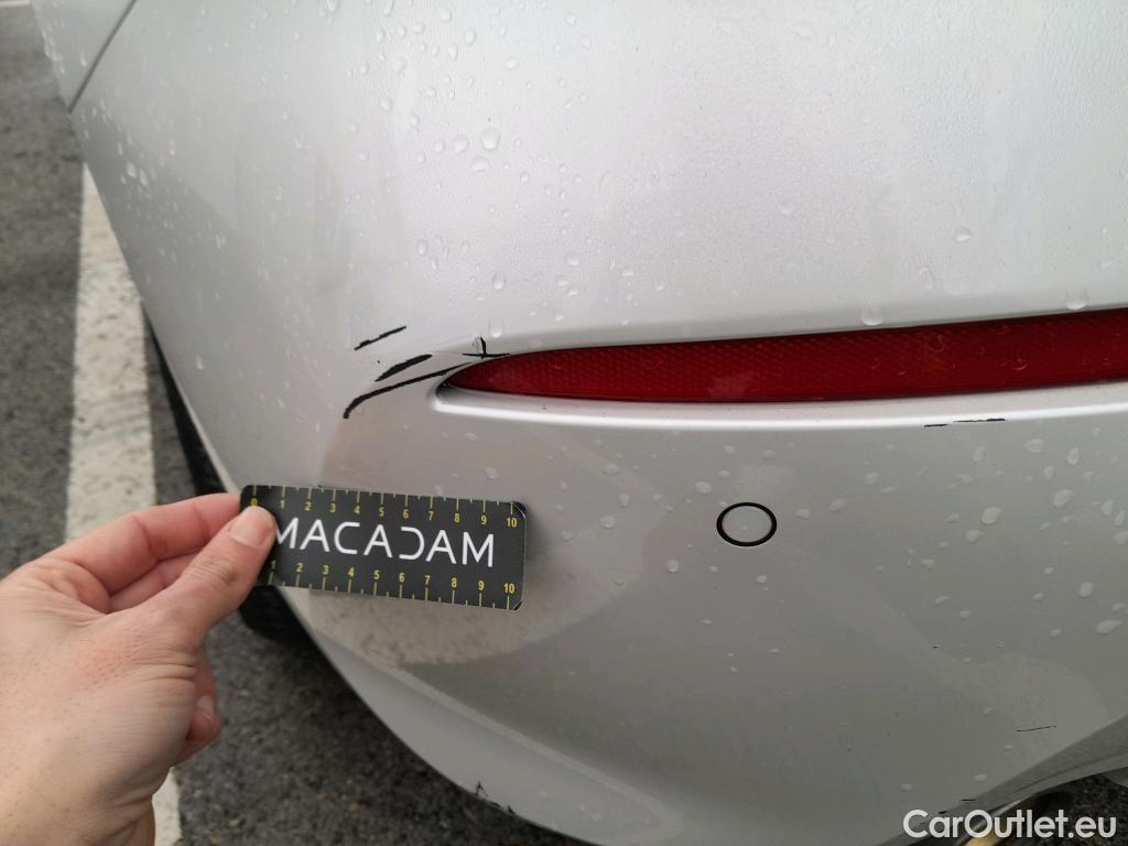  Bmw  Serie 1 BMW  / 2019 / 5P / berlina con portón 118i #20