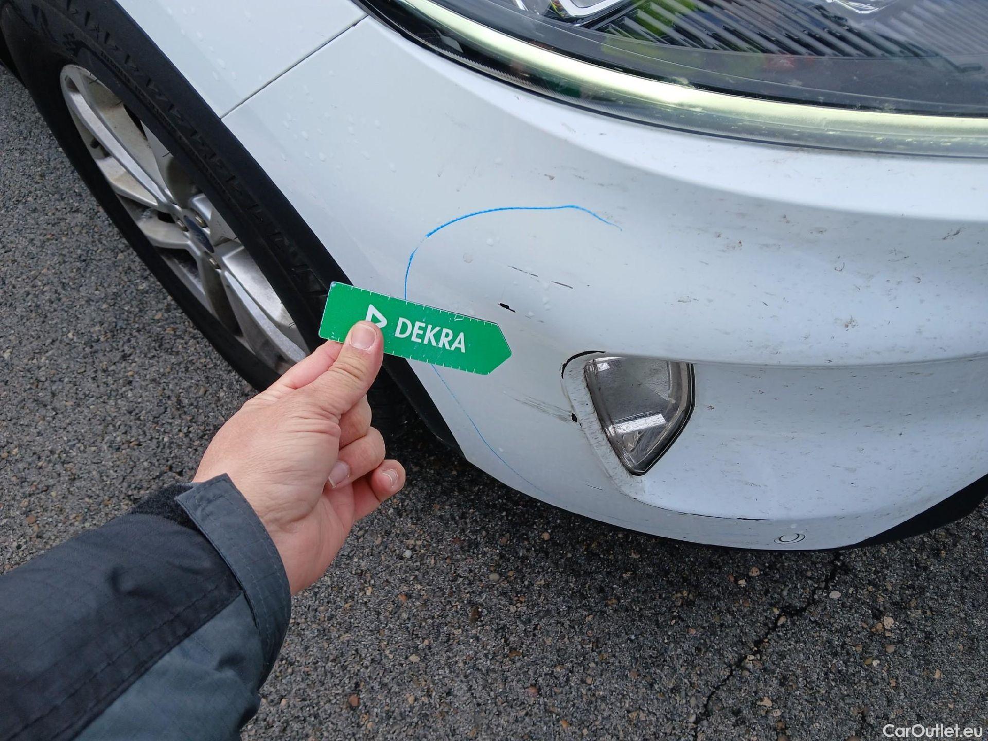  Ford  Kuga FORD  / 2019 / 5P / todoterreno Titanium 1.5 EcoBlue 88kW (120CV) Auto #6