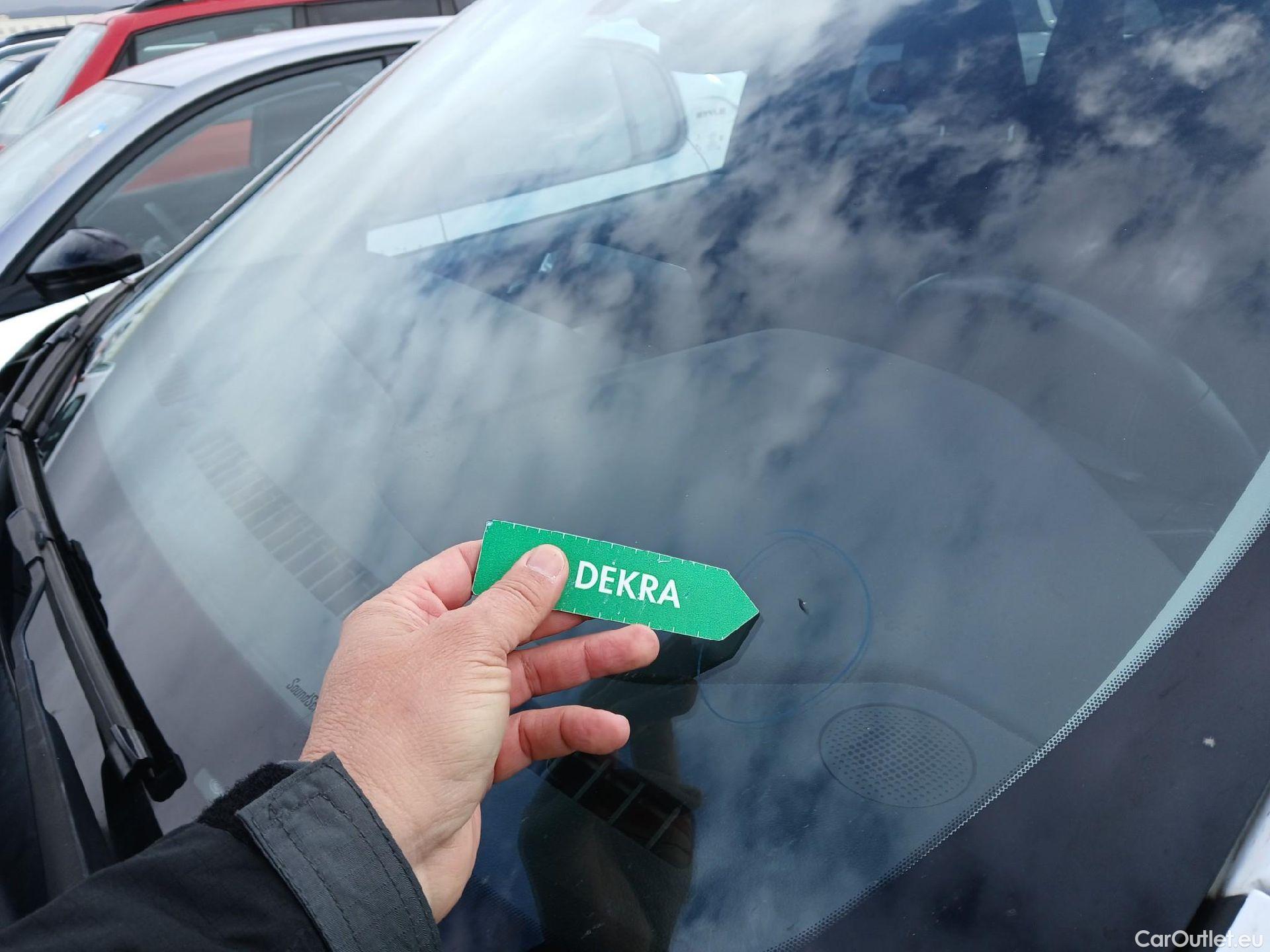  Ford  Kuga FORD  / 2019 / 5P / todoterreno Titanium 1.5 EcoBlue 88kW (120CV) Auto #7