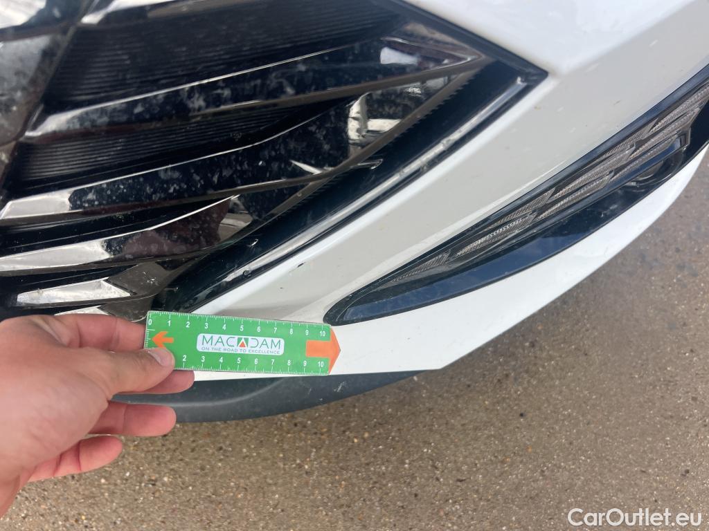  Hyundai  i30 HYUNDAI  / 2020 / 5P / berlina con portón 1.6 CRDI 100kW(136CV) 48V Klass Fastback #11