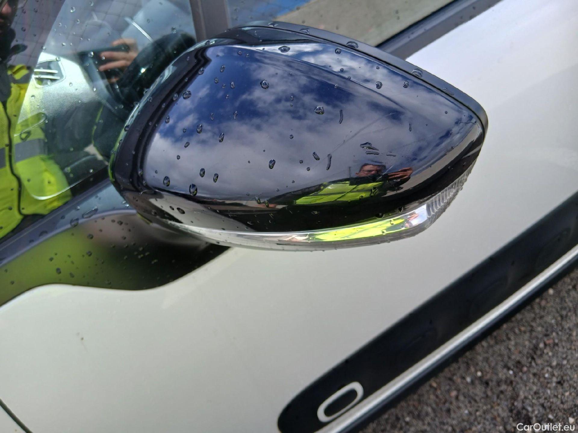  Citroen  C3 CITROEN  / 2016 / 5P / berlina con portón PureTech 60KW (82CV) SHINE #22