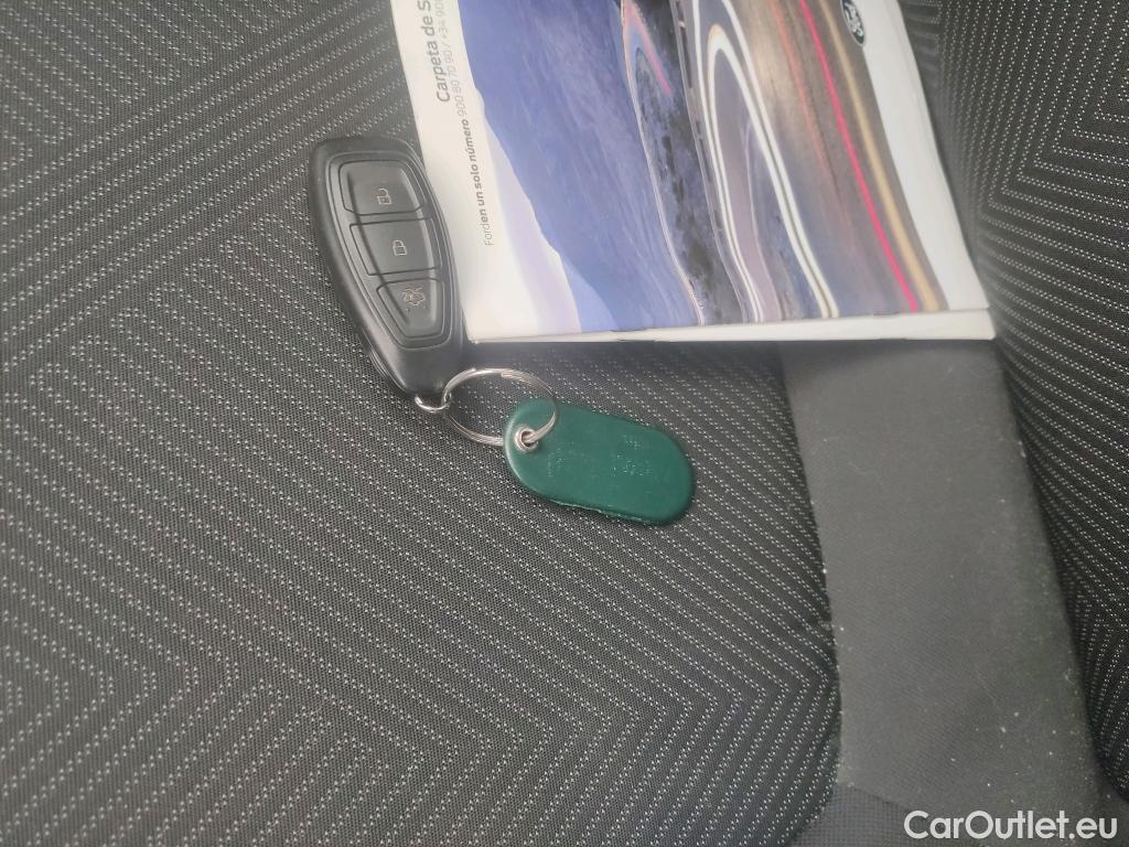  Ford  Fiesta FORD  / 2021 / 5P / berlina con portón 1.1 IT-VCT 55kW (75CV) Trend 5p #2