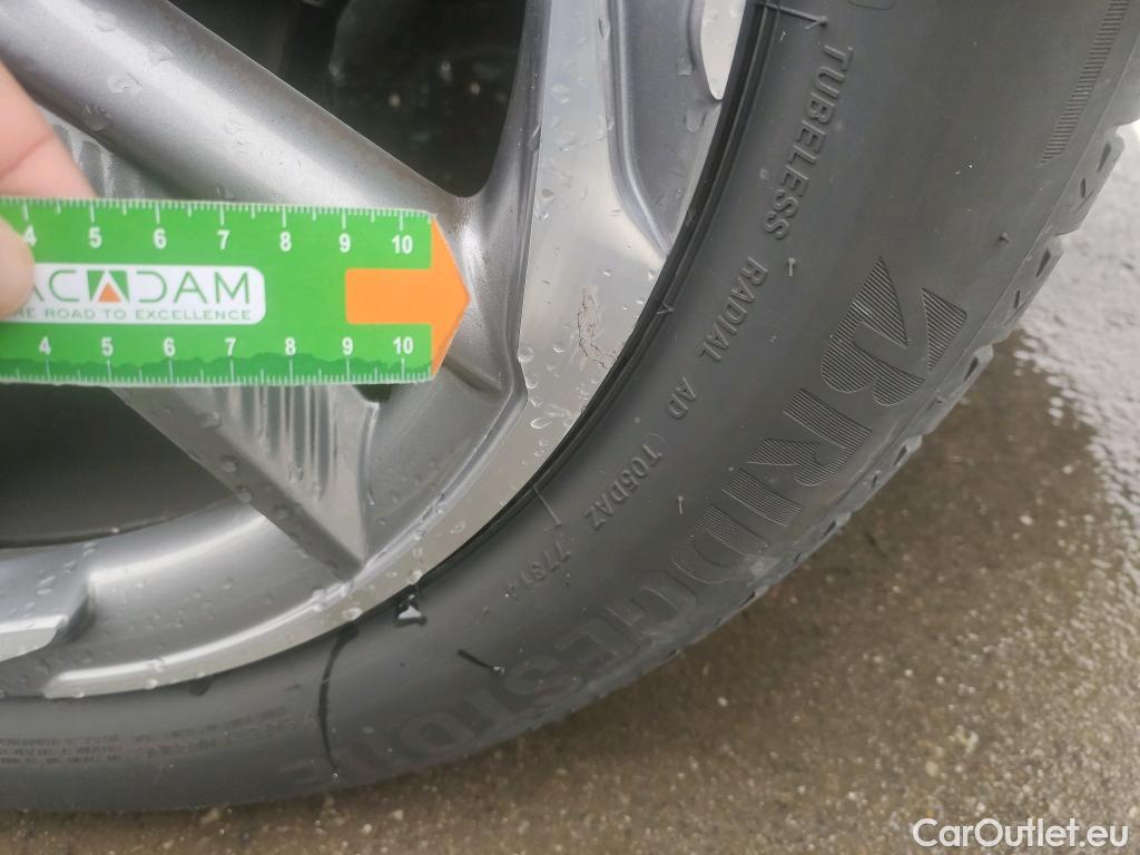  DS  DS7 DS DS 7 Crossback / 2017 / 5P / todoterreno BlueHDi DE 96kW (130CV) Auto.BE CHIC (AC) #2